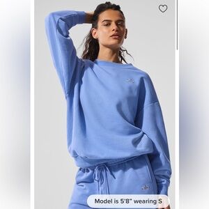 Alo set in limited color that’s sold out